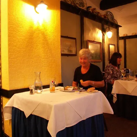 Heworth Court Hotel 3*