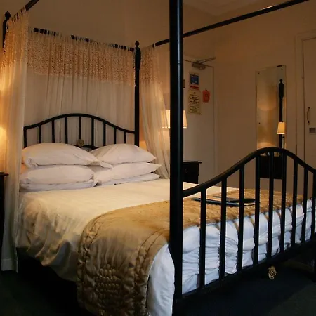 Hotel Heworth Court 3*